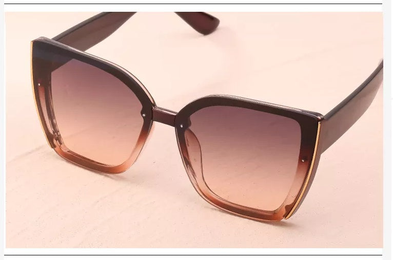 Billie™ - Retro Vierkant & Trendy