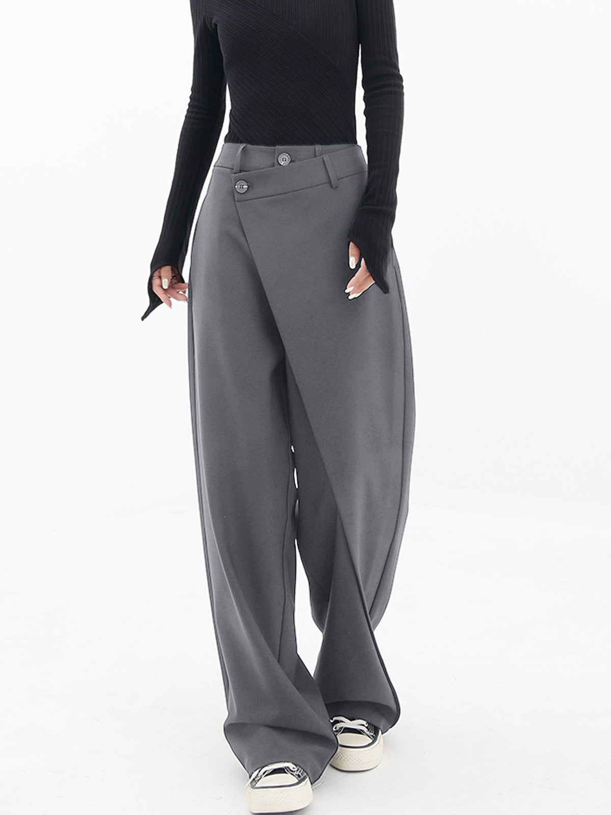 Pauline™ - Broek met wijde pijpen en asymmetrische en overlappende knopen