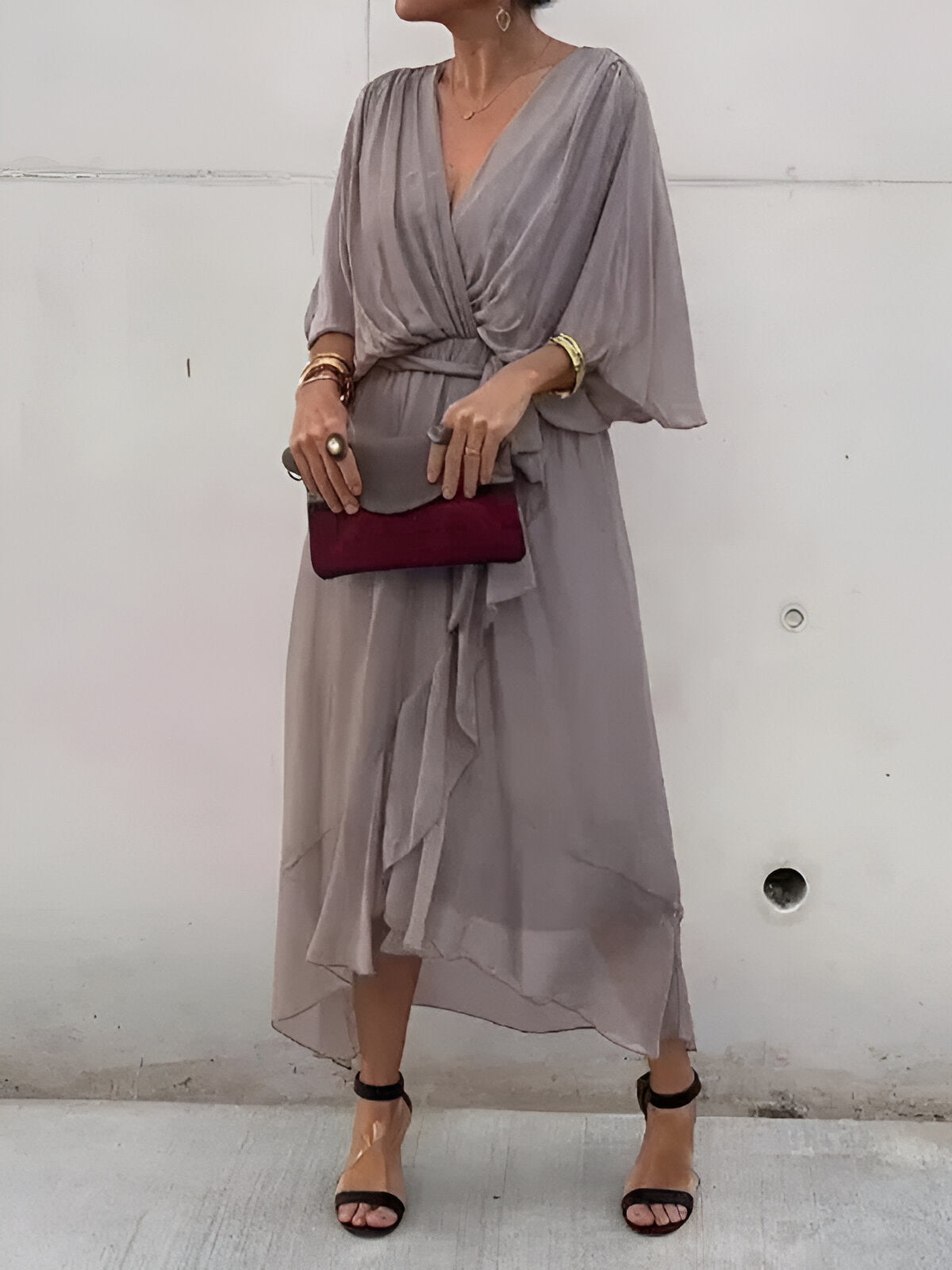 Monique™ - Chiffon jurk met V-hals