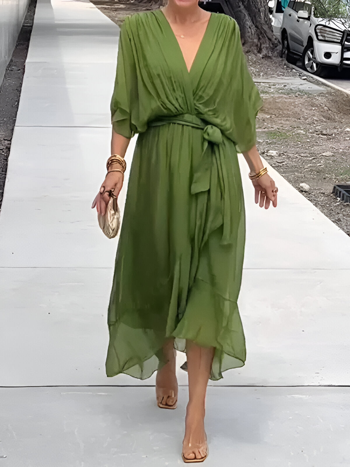 Monique™ - Chiffon jurk met V-hals
