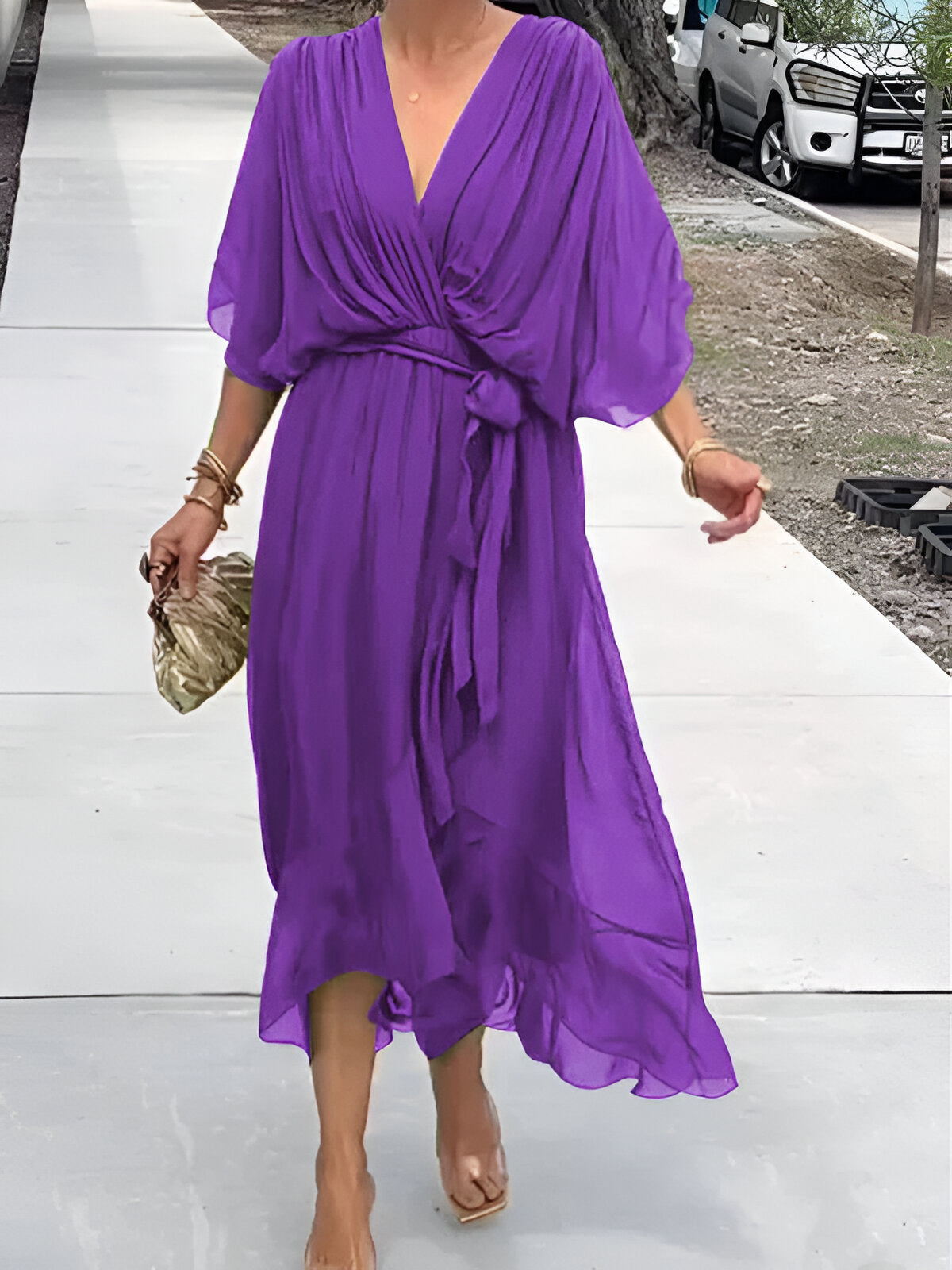 Monique™ - Chiffon jurk met V-hals