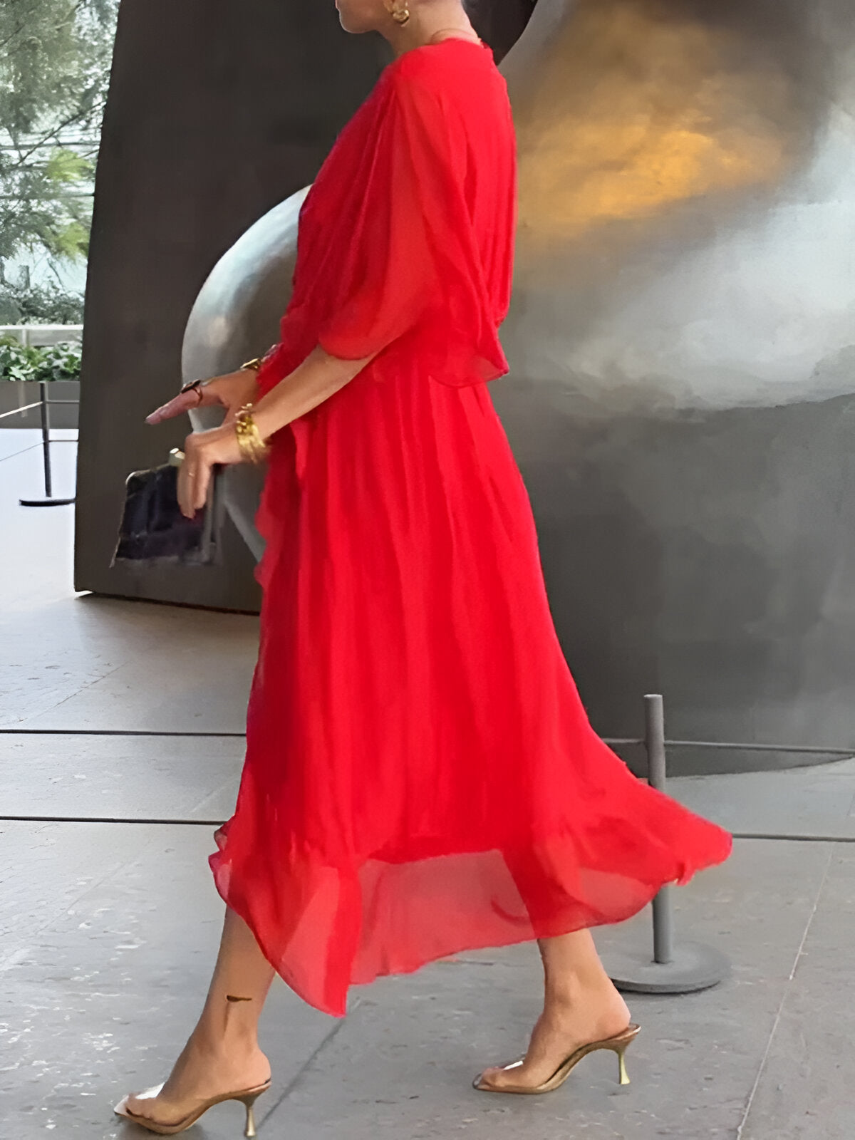 Monique™ - Chiffon jurk met V-hals