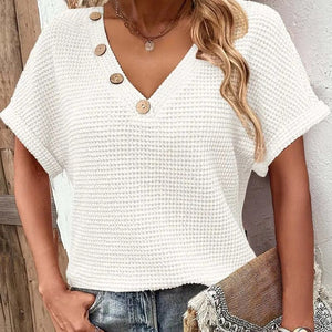 Adina™ - Stijlvolle V-hals Top met Korte Mouwen en Knopen